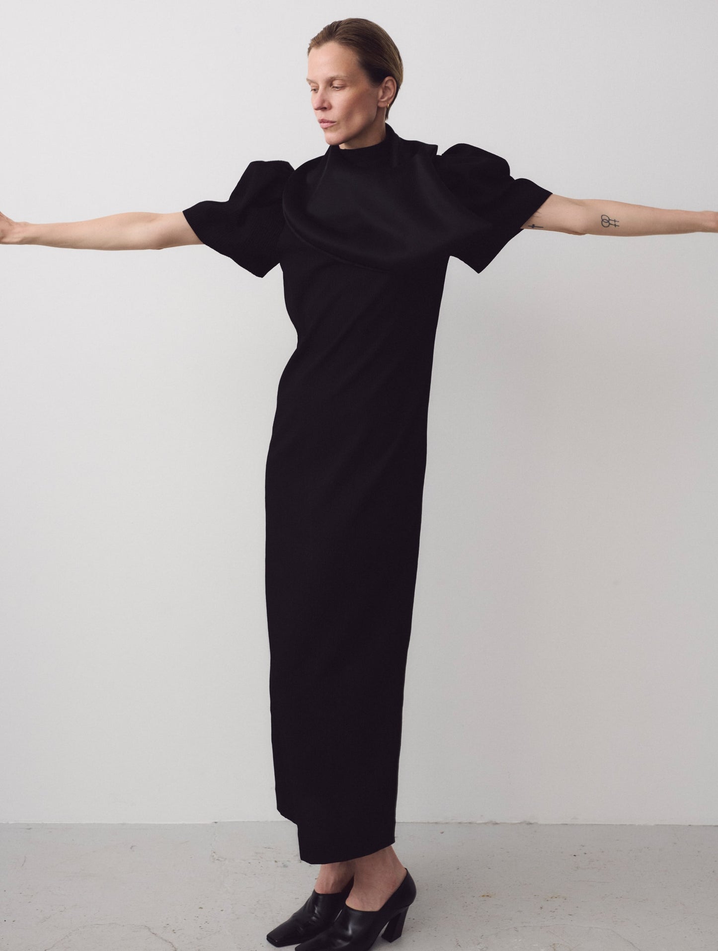 Dress Puff Sleeves, Black