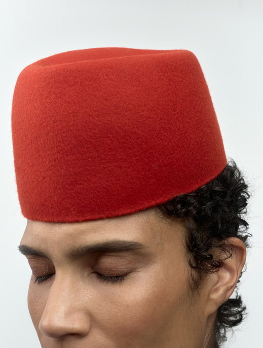 The Hat Julia, Vermillion Red