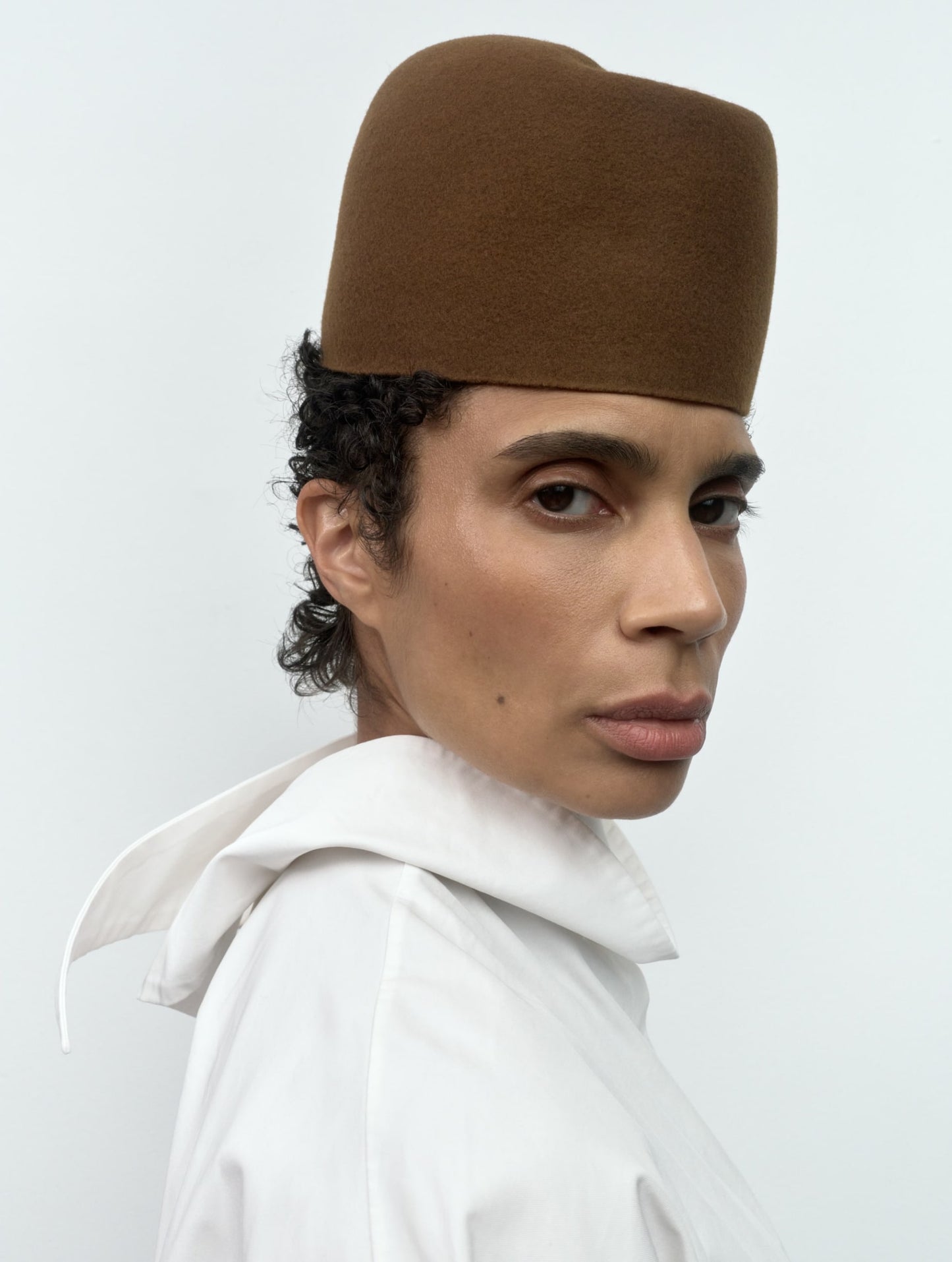 The Hat Julia, Amber Brown