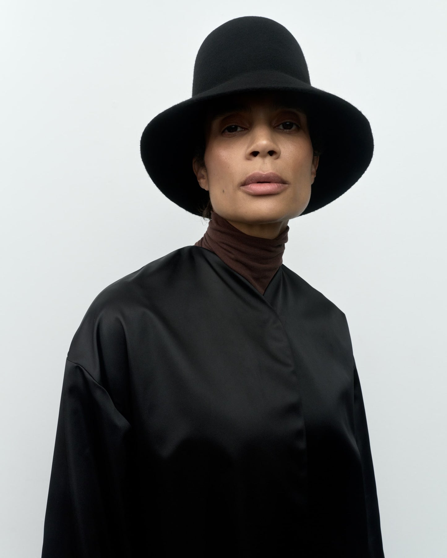 The Hat Lina, Charcoal Black