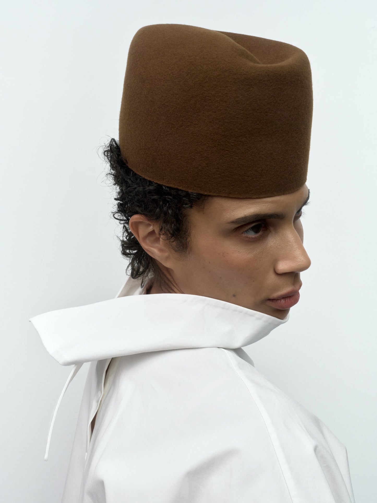 The Hat Julia, Amber Brown