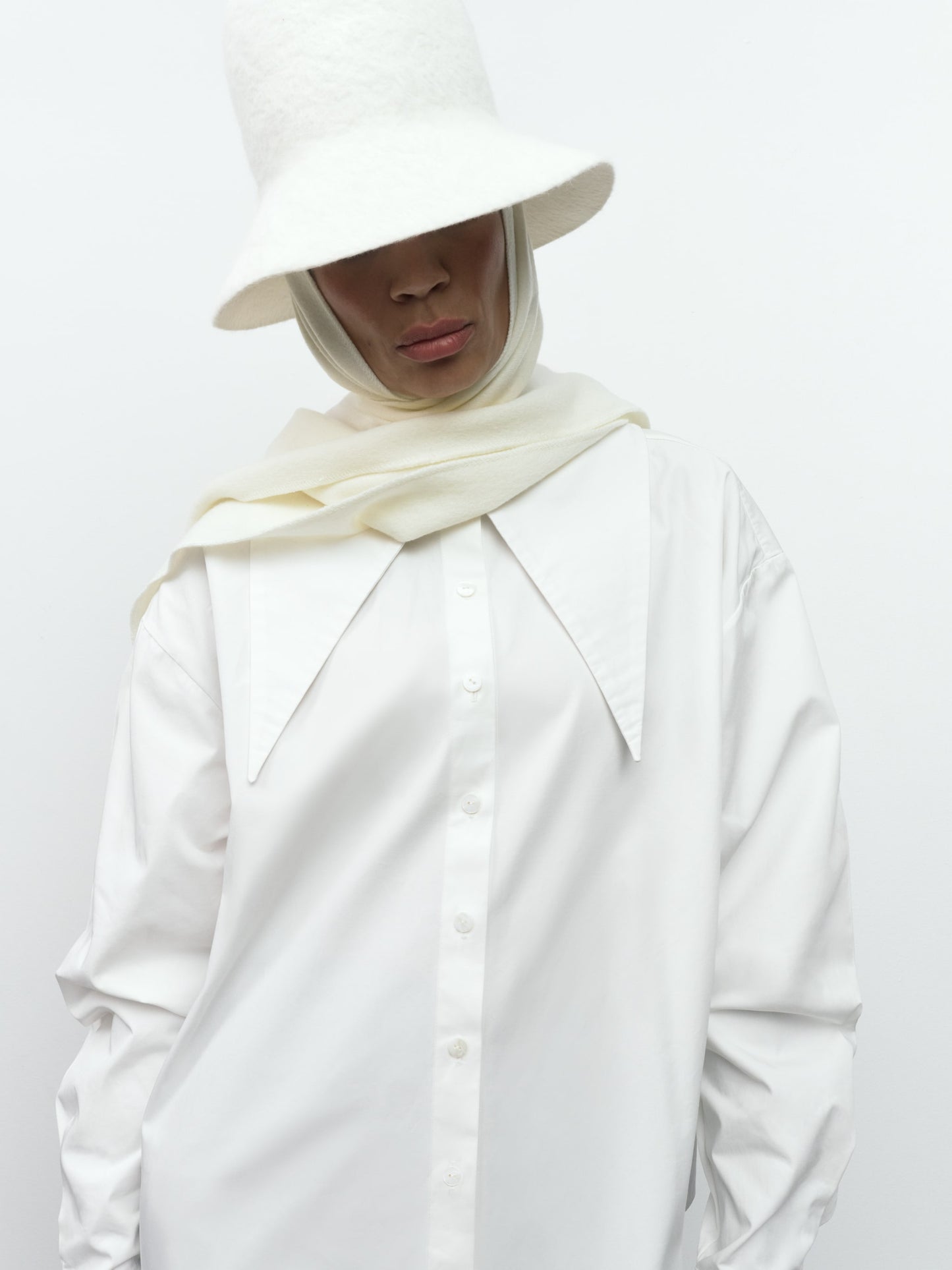 The Hat Lina, Ivory White
