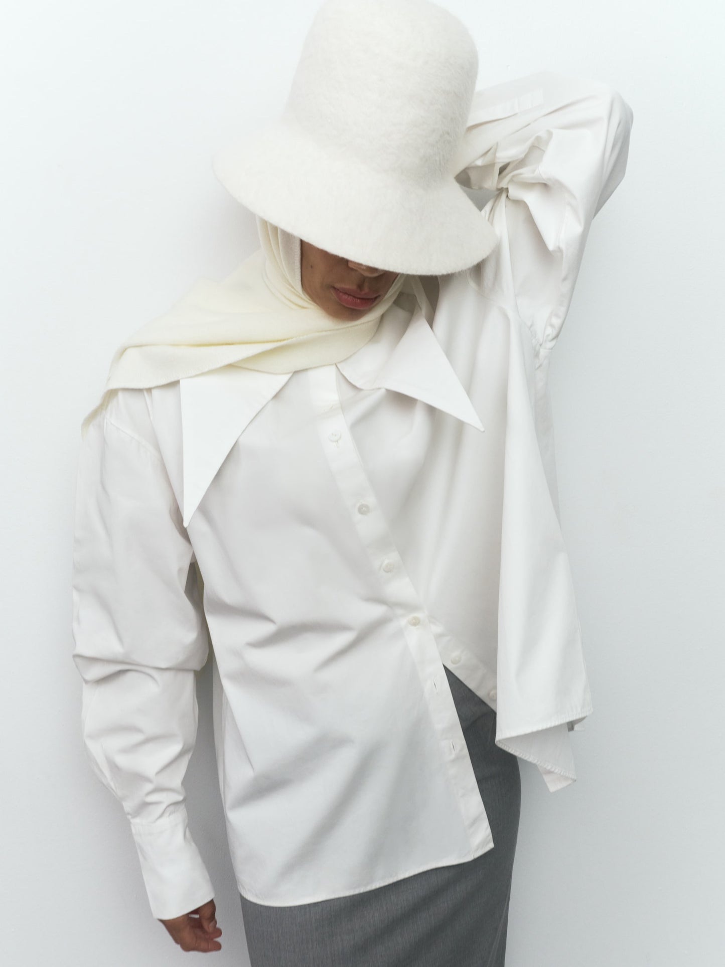 The Hat Lina, Ivory White