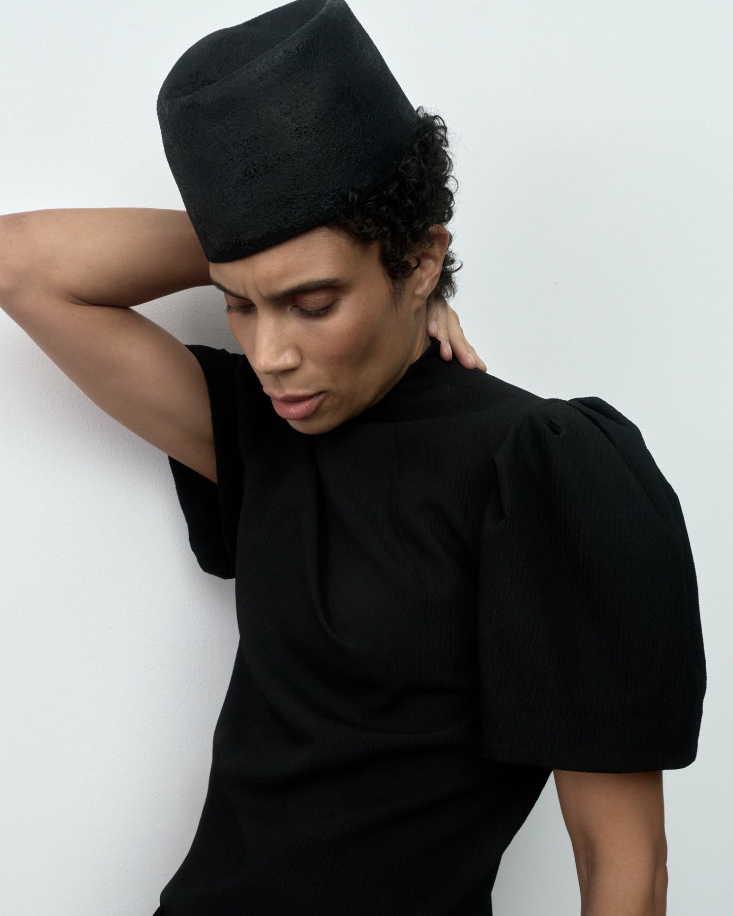 The Hat Julia, Black Ink